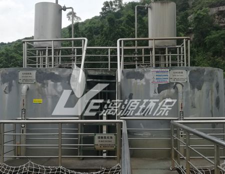 談?wù)摽股貜U水處理的方法