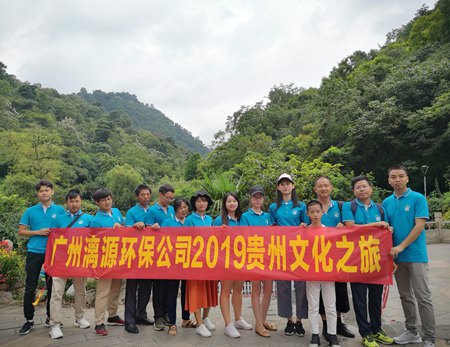 青春韶華，歲月靜好，不如來場(chǎng)不負(fù)時(shí)光的旅行