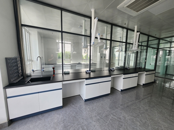 河南全鋼實(shí)驗(yàn)臺